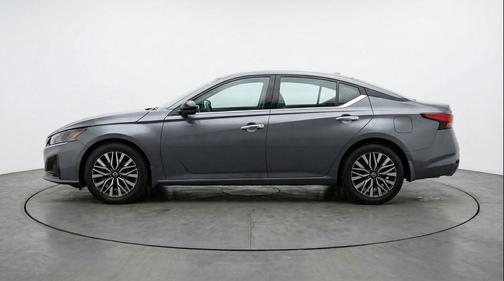 Gun Metallic 2025 Nissan Altima SV FWD