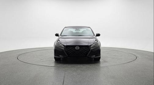 Super Black 2025 Nissan Altima SV FWD