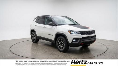 Bright White Clearcoat 2025 Jeep Compass Trailhawk