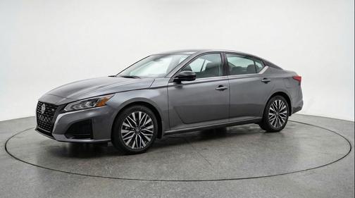 Gun Metallic 2025 Nissan Altima SV FWD