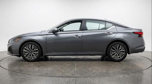 Gun Metallic 2025 Nissan Altima SV FWD