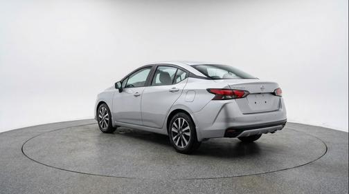 Brilliant Silver Metallic 2025 Nissan Versa 1.6 SV