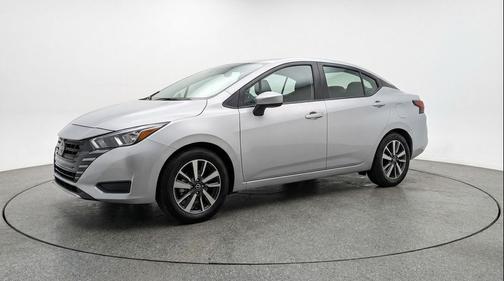 Brilliant Silver Metallic 2025 Nissan Versa 1.6 SV