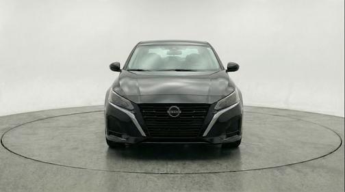 Super Black 2025 Nissan Altima SV FWD