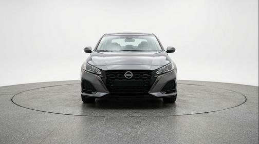 Gun Metallic 2025 Nissan Altima SV FWD