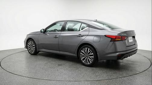 Gun Metallic 2025 Nissan Altima SV FWD