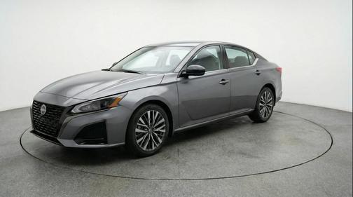 Gun Metallic 2025 Nissan Altima SV FWD