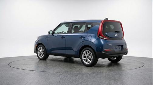 Gravity Gray 2025 Kia Soul LX