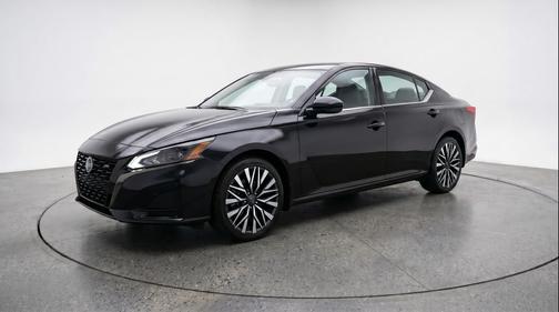 Super Black 2025 Nissan Altima SV FWD