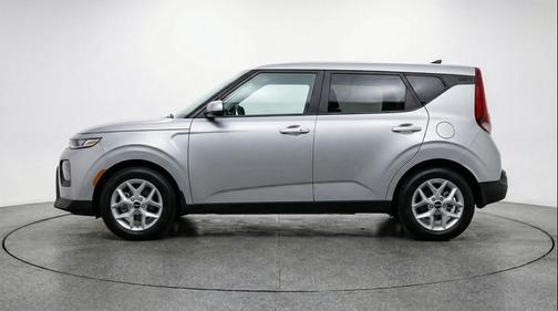 Steel Gray 2025 Kia Soul LX