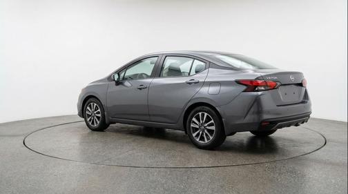 Gun Metallic 2025 Nissan Versa 1.6 SV