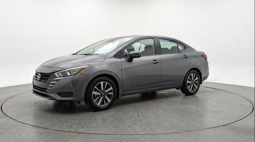 Gun Metallic 2025 Nissan Versa 1.6 SV