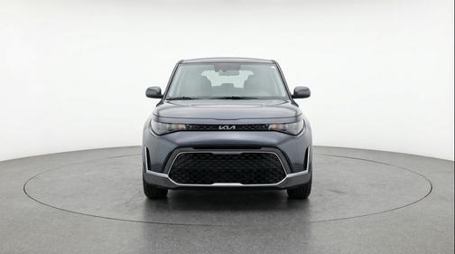 Gravity Gray 2025 Kia Soul LX