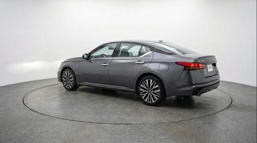 Gun Metallic 2025 Nissan Altima SV FWD