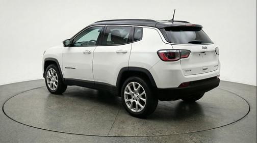 Bright White Clearcoat 2025 Jeep Compass Limited