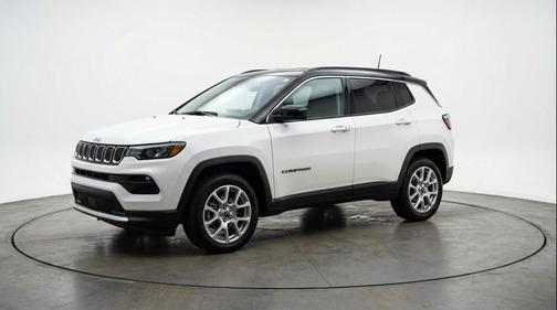 Bright White Clearcoat 2025 Jeep Compass Limited