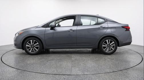Gun Metallic 2025 Nissan Versa 1.6 SV