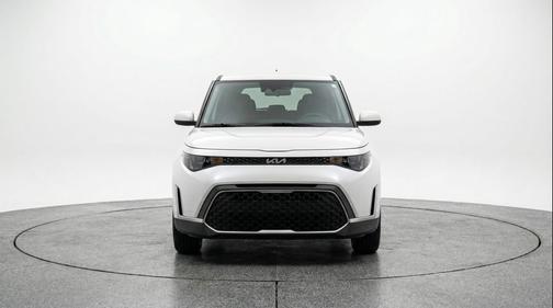 Snow White Pearl 2025 Kia Soul LX