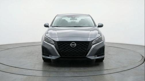 Gun Metallic 2025 Nissan Altima SV FWD