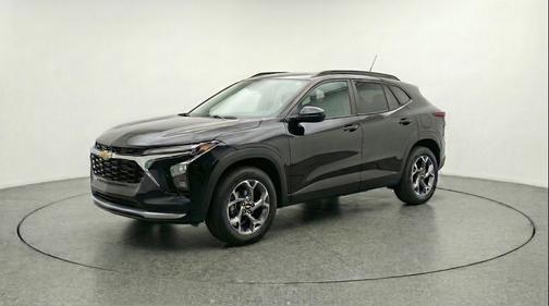 Mosaic Black Metallic 2025 Chevrolet Trax LT