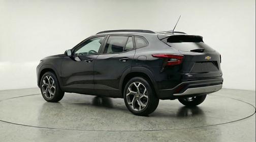 Mosaic Black Metallic 2025 Chevrolet Trax LT