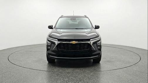 Mosaic Black Metallic 2025 Chevrolet Trax LT