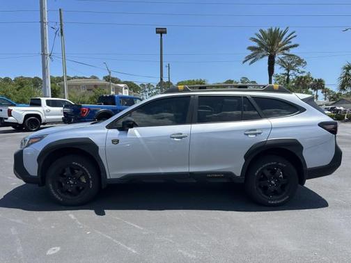 Ice Silver Metallic 2024 Subaru Outback Wilderness