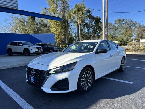 2025 Nissan Altima SV FWD