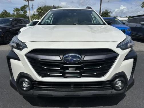 Crystal White Pearl 2023 Subaru Outback Premium