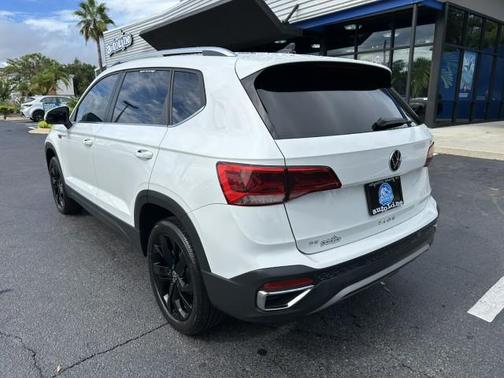 2022 Volkswagen Taos 1.5T SE