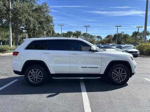 2020 Jeep Grand Cherokee Laredo
