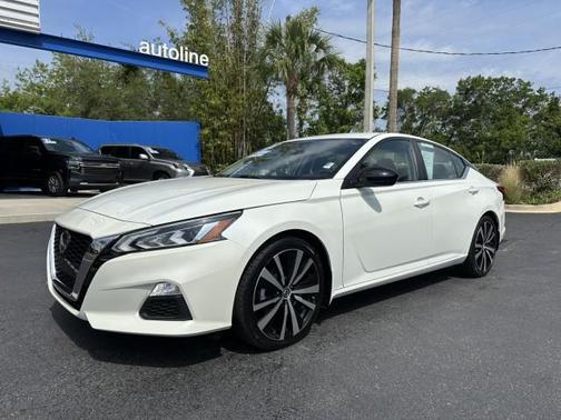 2022 Nissan Altima SR FWD