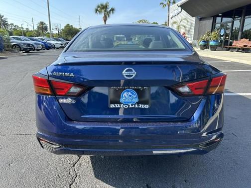2022 Nissan Altima S FWD