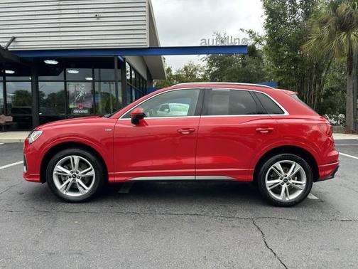 Tango Red Metallic 2022 Audi Q3 45 S line Premium Plus