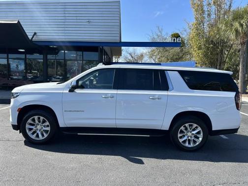 2023 Chevrolet Suburban Premier