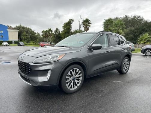2022 Ford Escape Titanium