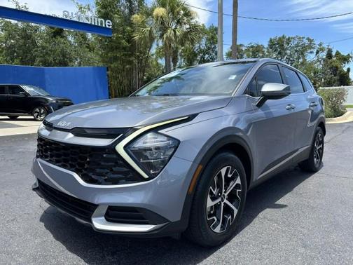 Everlasting Silver 2023 Kia Sportage EX