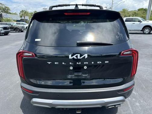 Ebony Black 2022 Kia Telluride EX