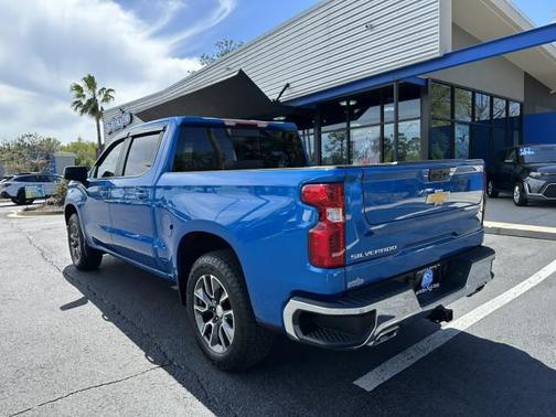Glacier Blue Metallic 2022 Chevrolet Silverado 1500 LT