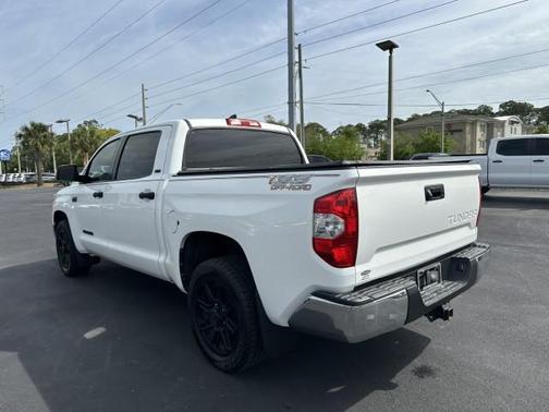 Super White 2020 Toyota Tundra SR5