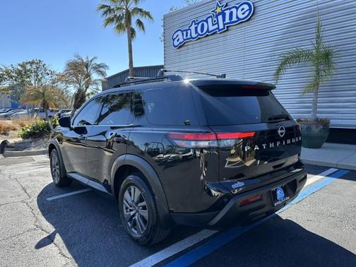 2022 Nissan Pathfinder SV 2WD