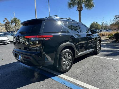 2022 Nissan Pathfinder SV 2WD