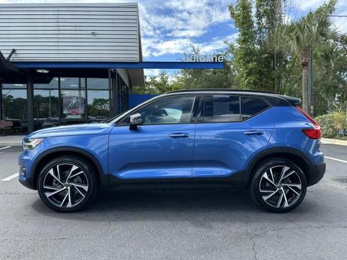 2020 Volvo XC40 T5 R-Design
