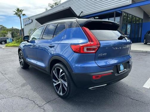 2020 Volvo XC40 T5 R-Design