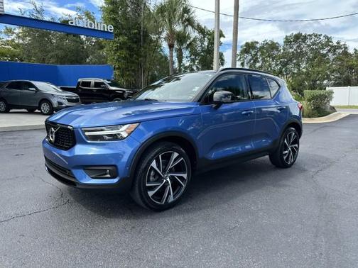 2020 Volvo XC40 T5 R-Design