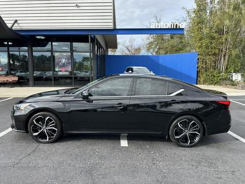 2023 Nissan Altima SR FWD