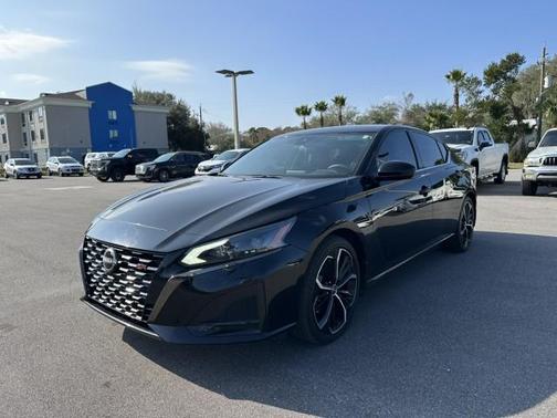 2023 Nissan Altima SR FWD