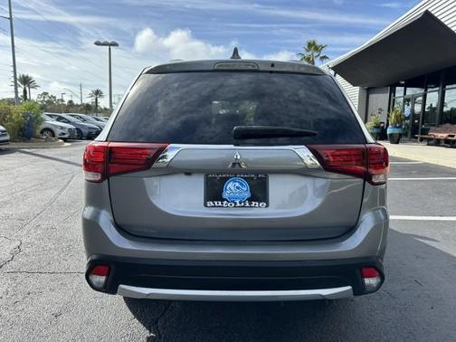 2017 Mitsubishi Outlander SE