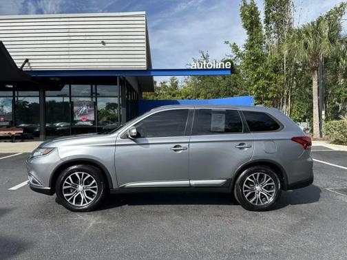 2017 Mitsubishi Outlander SE