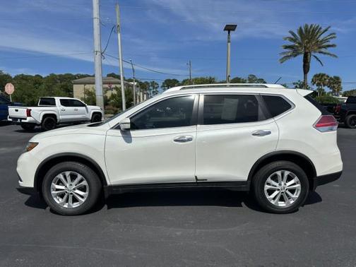 Pearl White 2016 Nissan Rogue SV